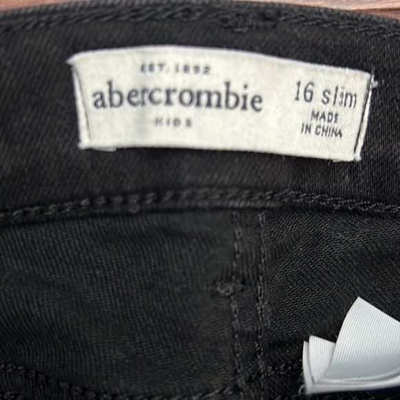 Abercrombie Kids size 16 Slim Black Jeans - Picture 2 of 3